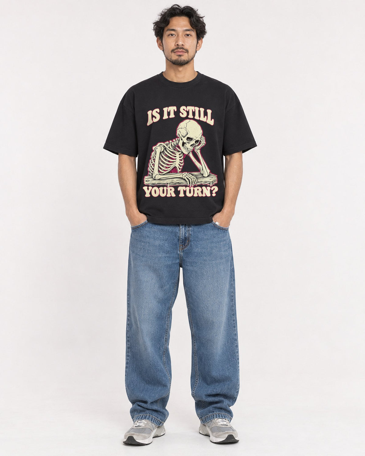 Mockup Boxy Heavyweight Tee Black male full-body 02