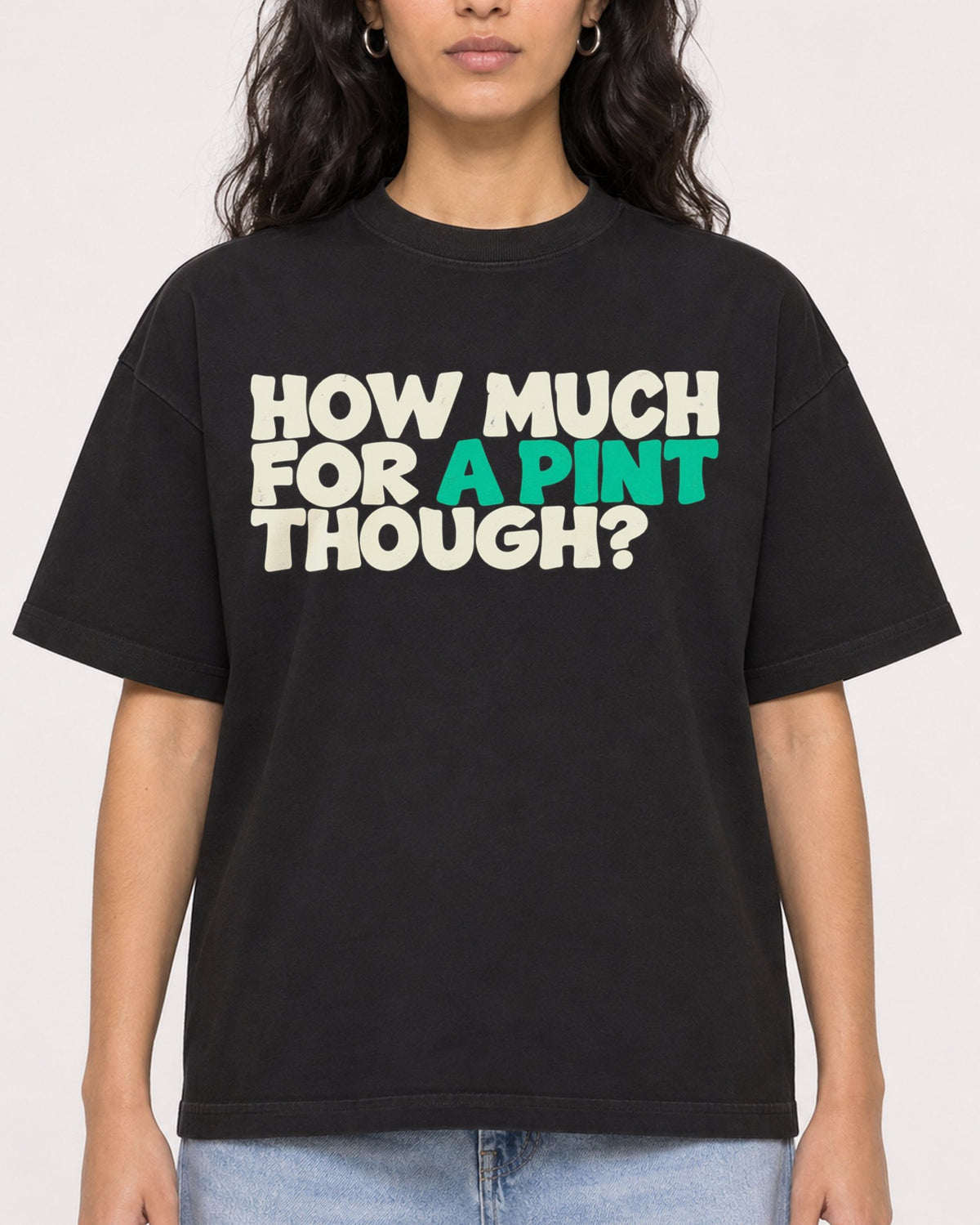 Mockup Boxy Heavyweight Tee Black female close-up 07
