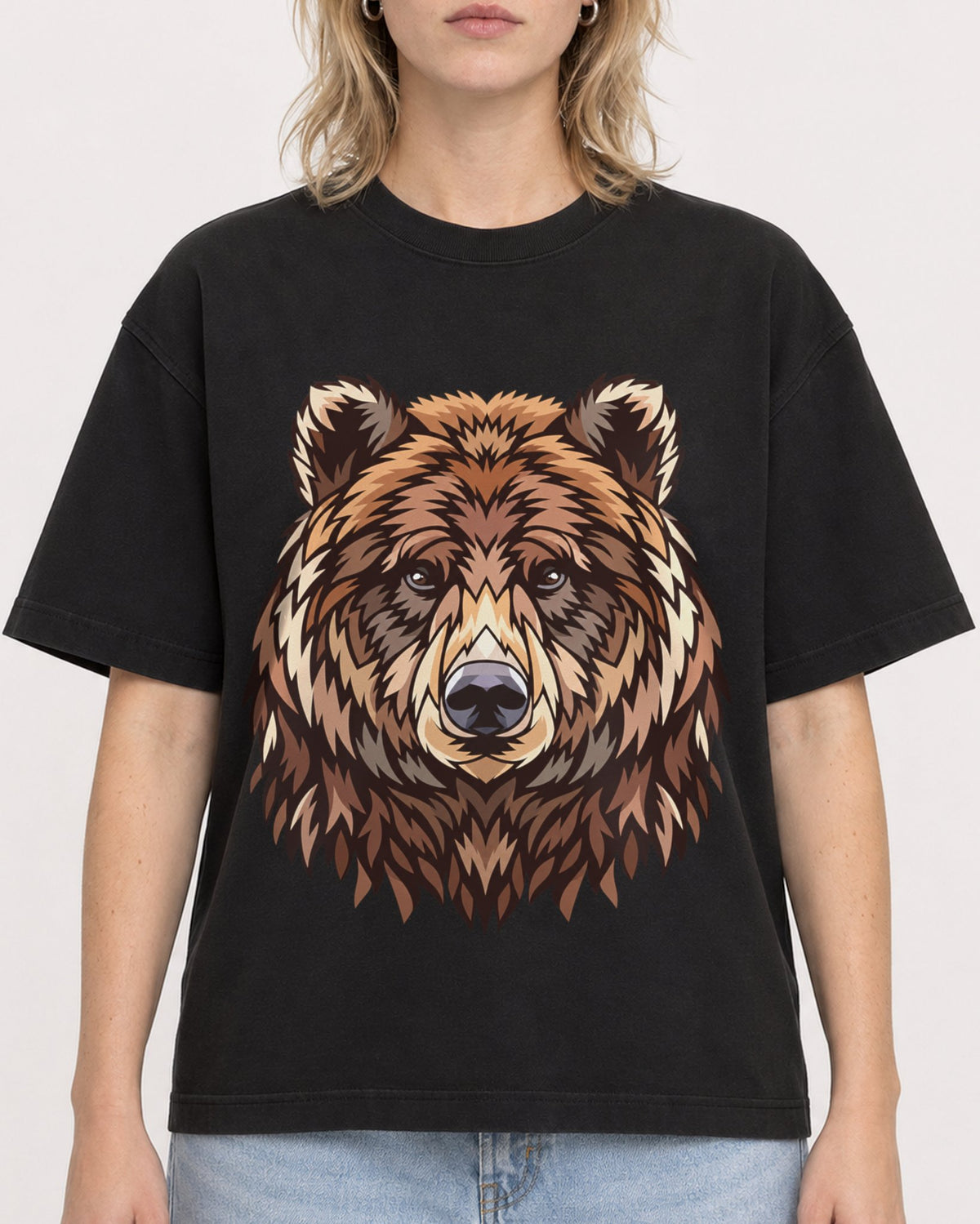Mockup Boxy Heavyweight Tee Black female close-up 19
