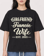 Mockup Boxy Heavyweight Tee Black female close-up 13