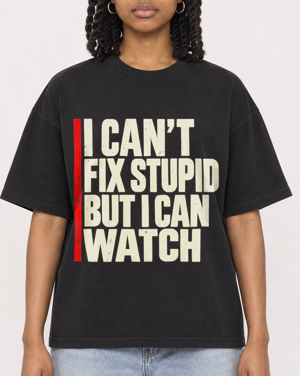 Mockup Boxy Heavyweight Tee Black female close-up 15
