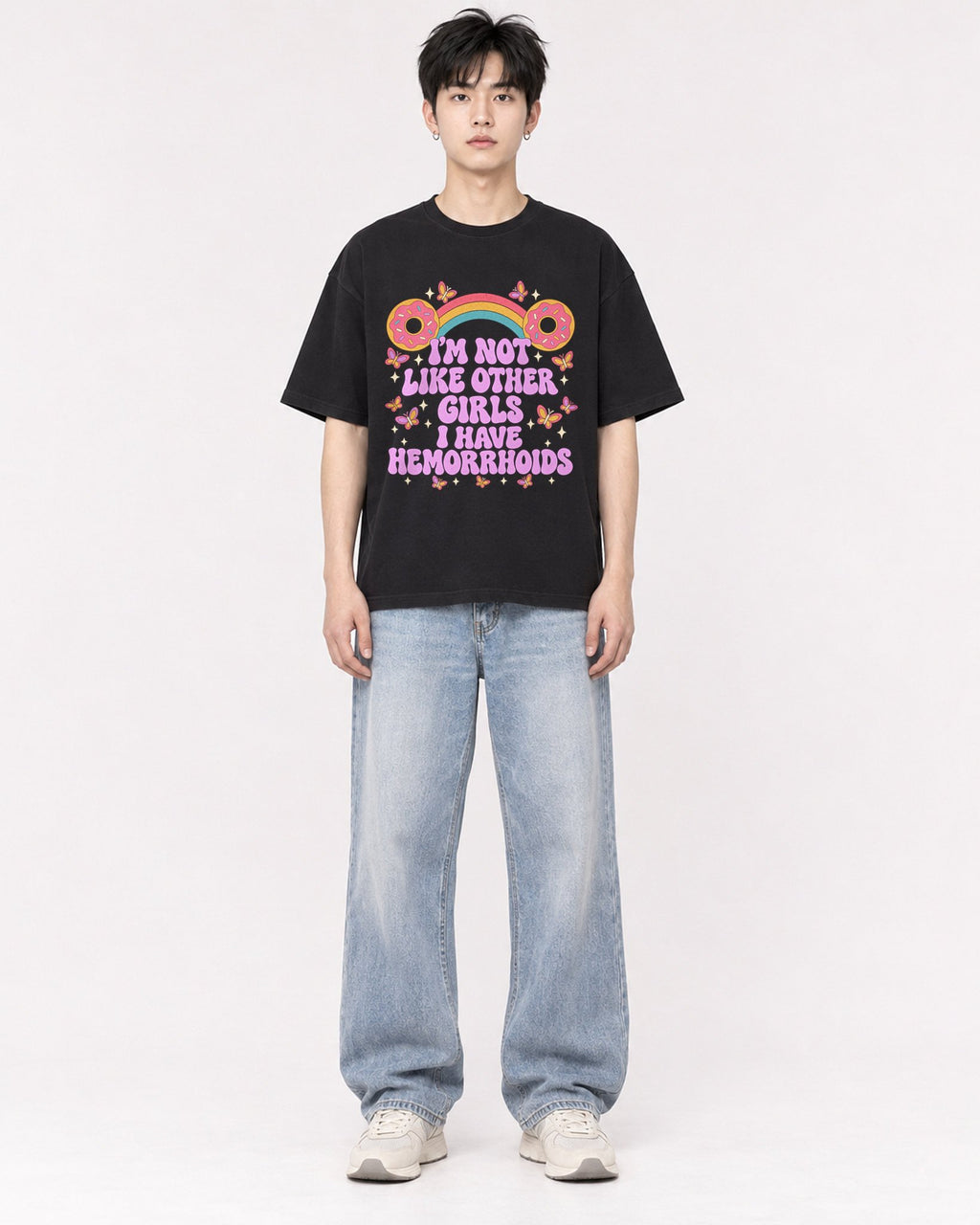 Mockup Boxy Heavyweight Tee Black male full-body 01