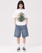 Mockup Boxy Heavyweight Tee White female full-body 01