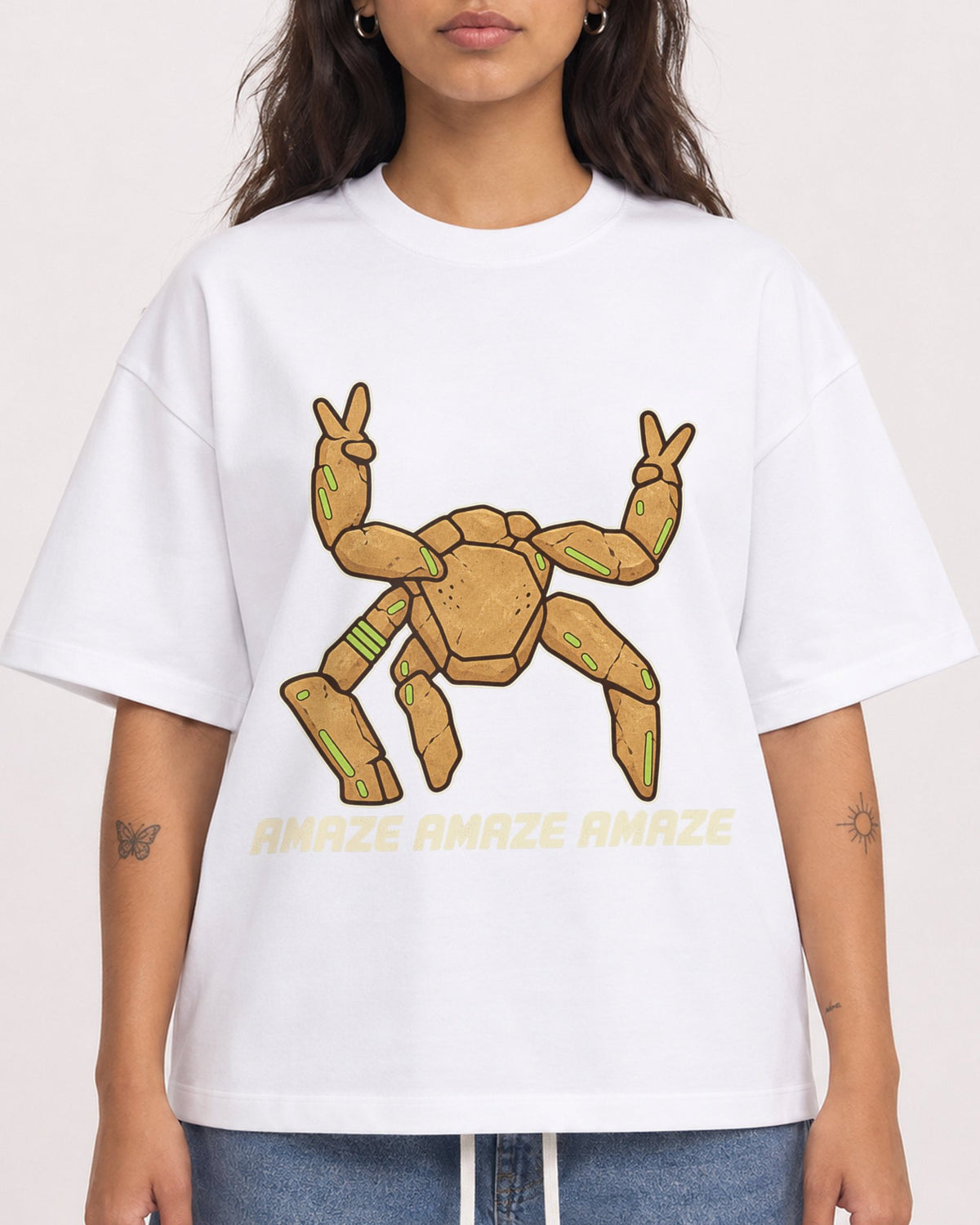 Mockup Boxy Heavyweight Tee White female close-up 06