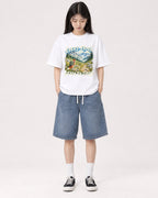 Mockup Boxy Heavyweight Tee White female full-body 01