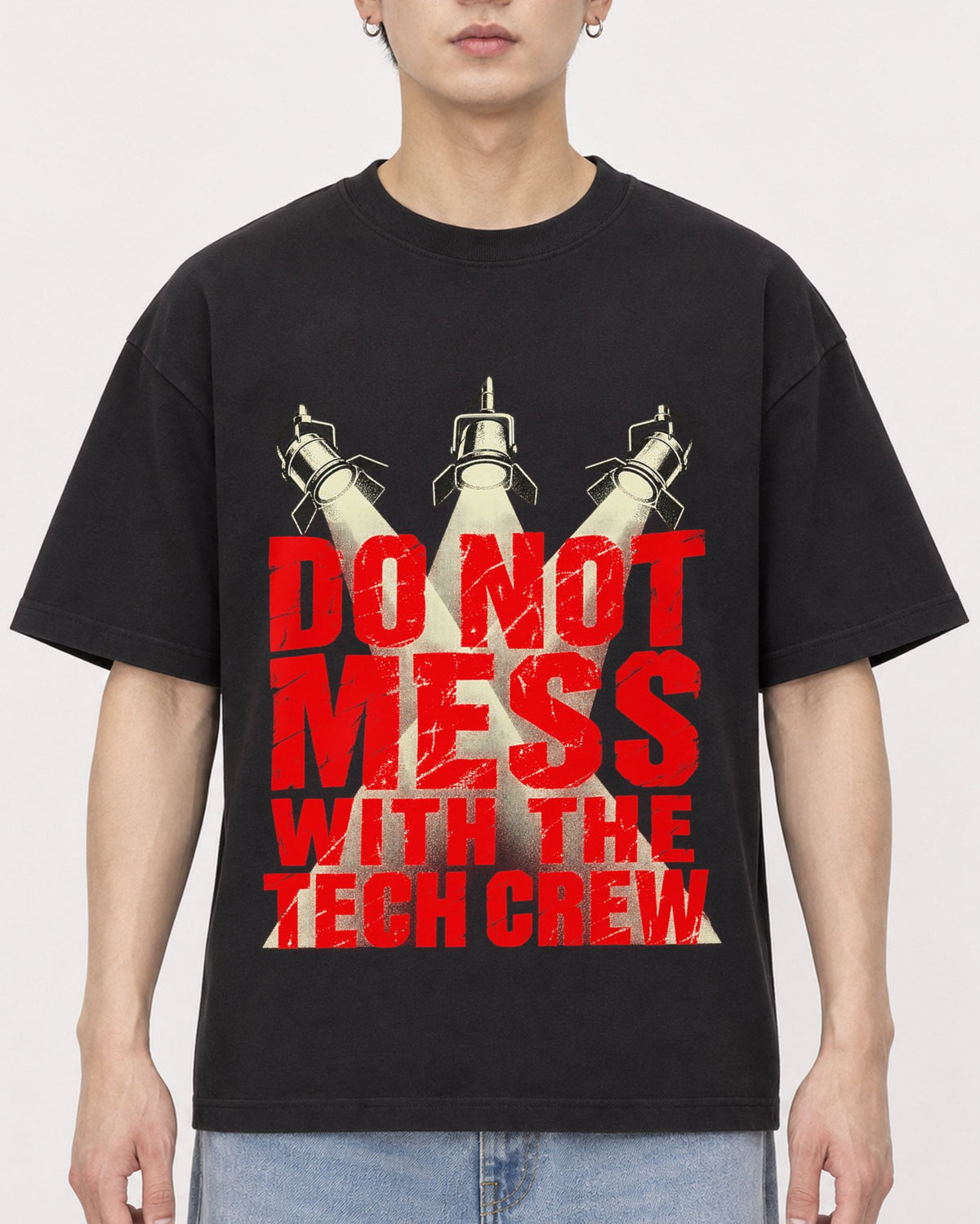 Mockup Boxy Heavyweight Tee Black male close-up 01