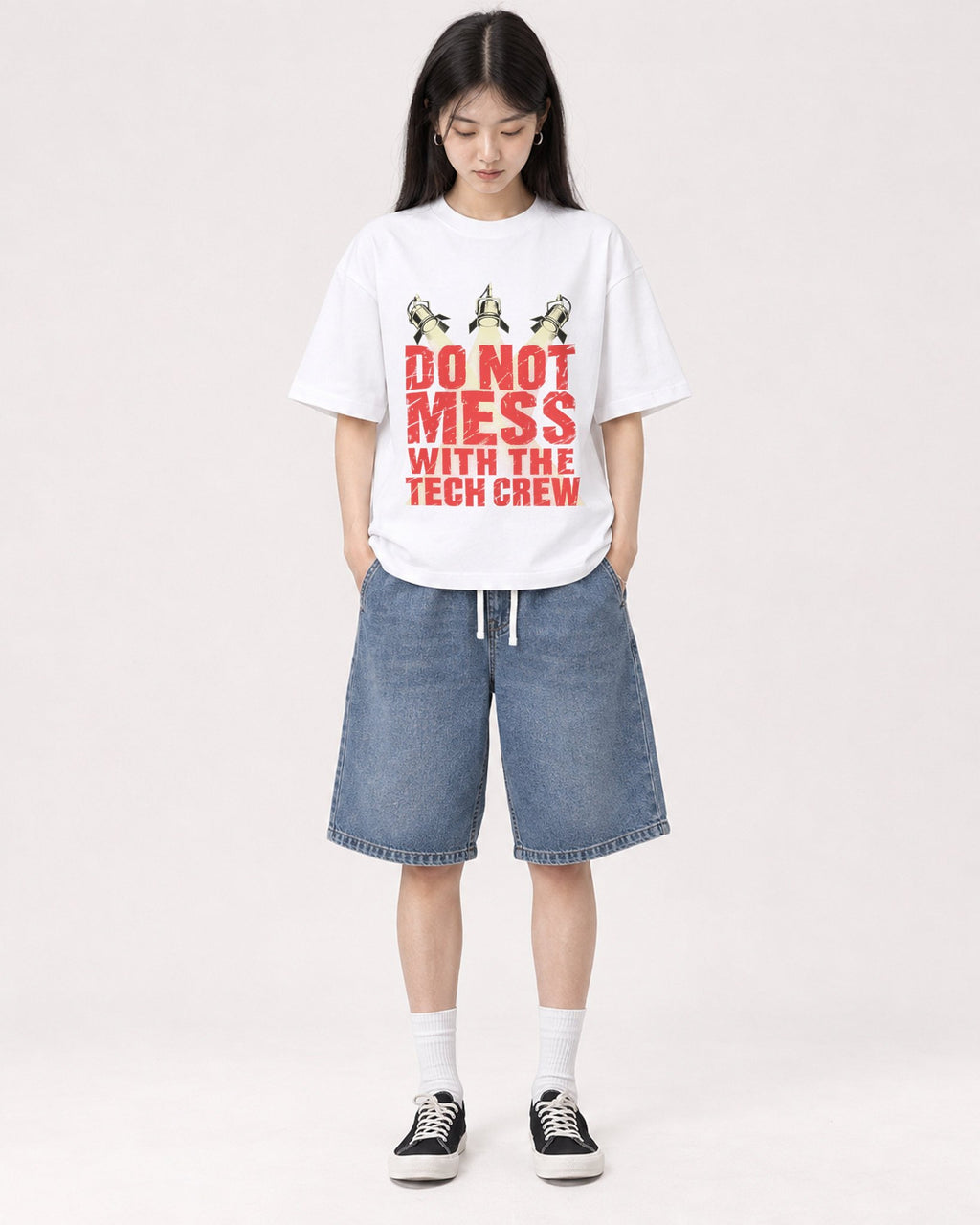 Mockup Boxy Heavyweight Tee White female full-body 01