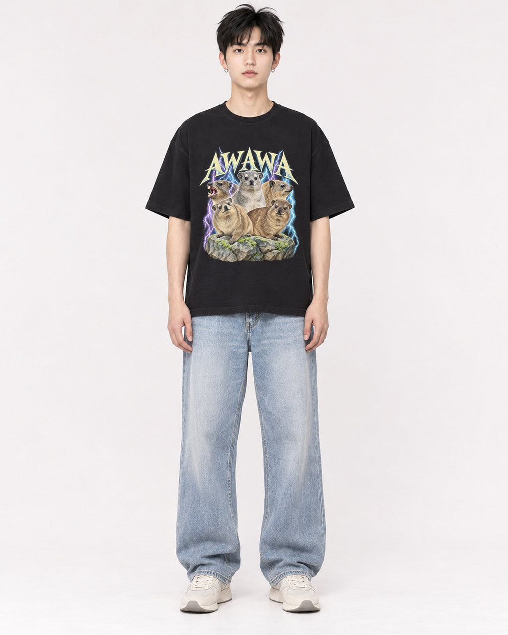 Mockup Boxy Heavyweight Tee Black male full-body 01