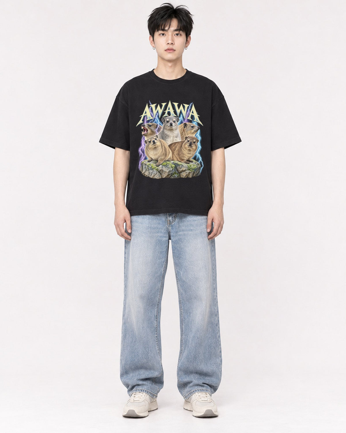 Mockup Boxy Heavyweight Tee Black male full-body 01