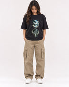 Mockup Boxy Heavyweight Tee Black female full-body 02