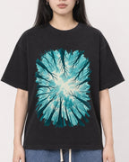 Mockup Boxy Heavyweight Tee Black female close-up 01