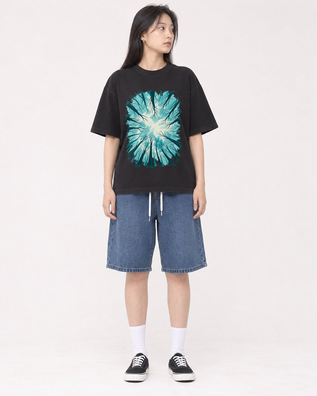 Mockup Boxy Heavyweight Tee Black female full-body 01