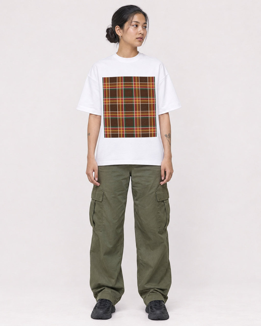 Mockup Boxy Heavyweight Tee White female full-body 12
