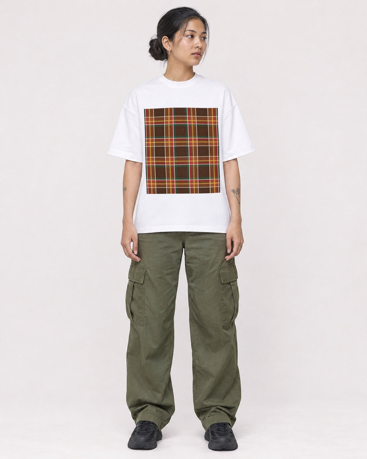 Mockup Boxy Heavyweight Tee White female full-body 12