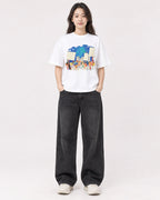 Mockup Boxy Heavyweight Tee White female full-body 03