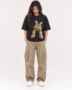 Mockup Boxy Heavyweight Tee Black female full-body 02