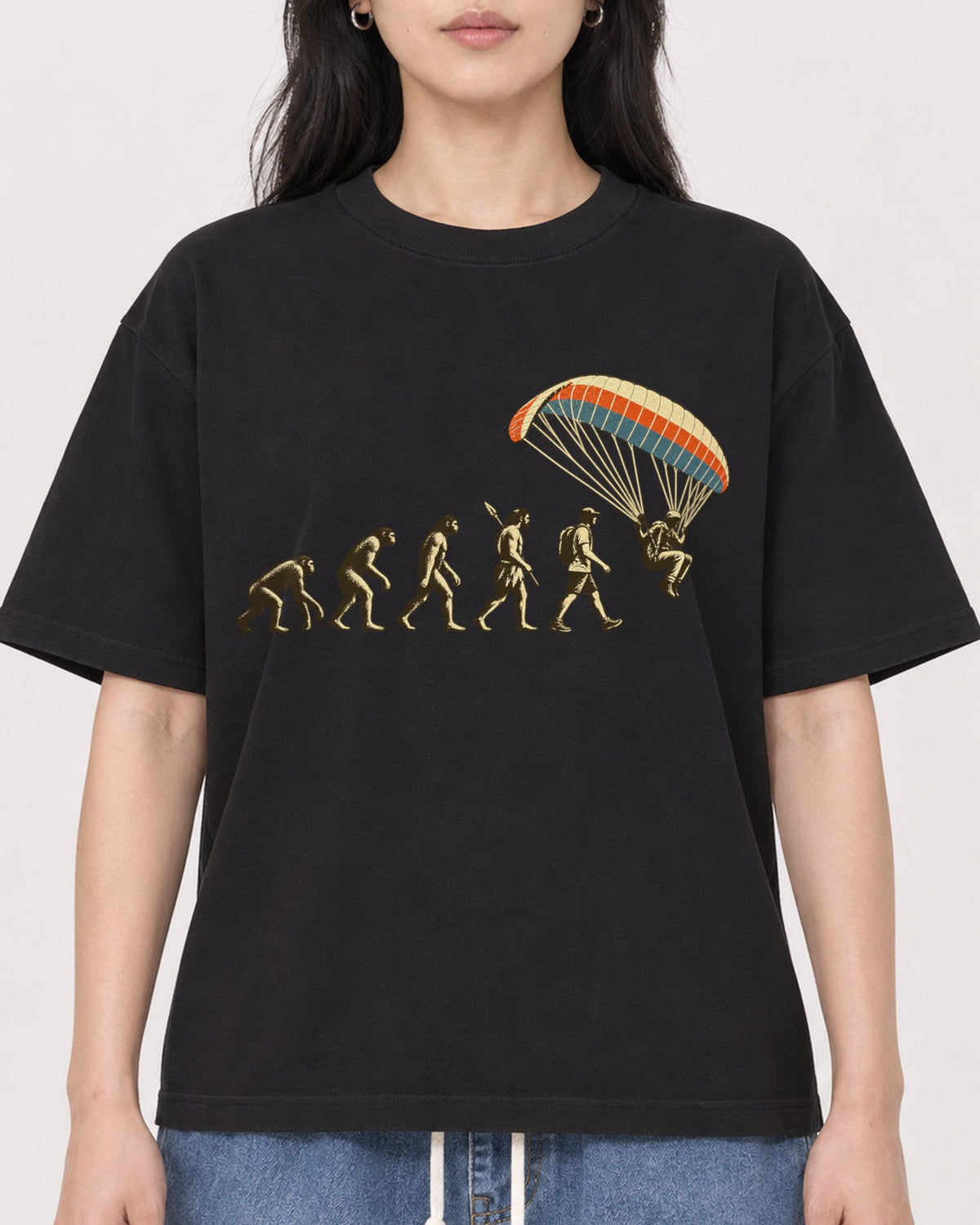 Mockup Boxy Heavyweight Tee Black female close-up 13