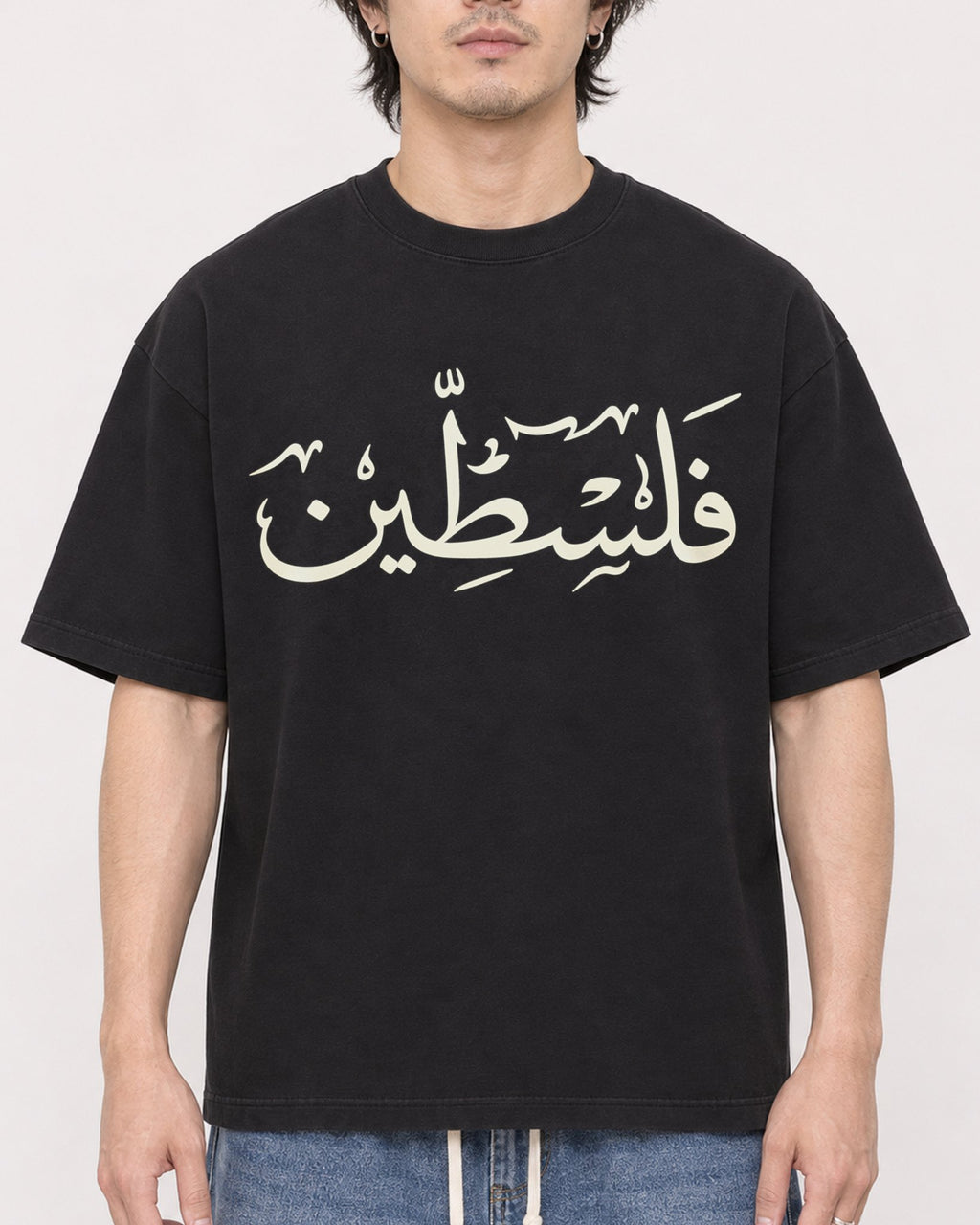Mockup Boxy Heavyweight Tee Black male close-up 03
