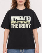 Mockup Boxy Heavyweight Tee Black female close-up 09