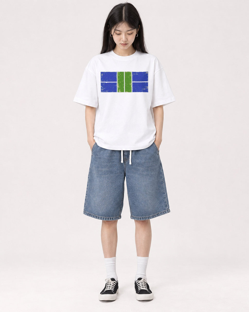 Mockup Boxy Heavyweight Tee White female full-body 01