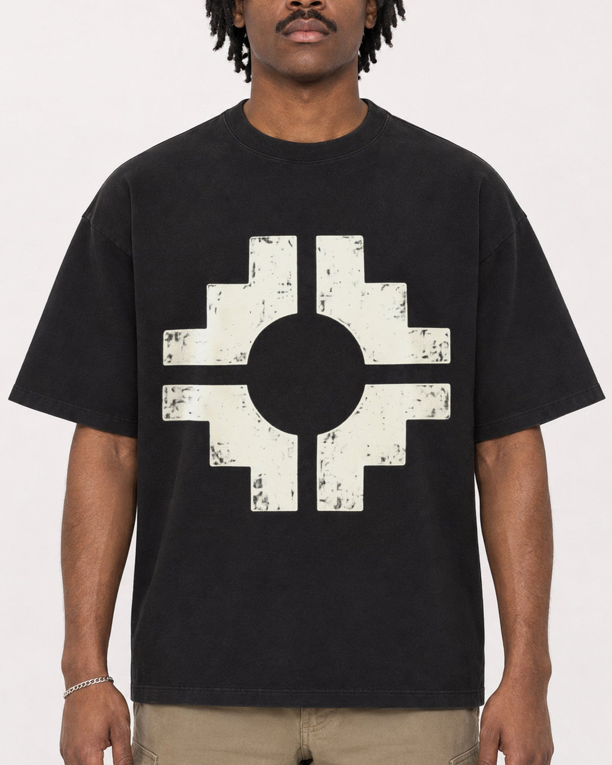 Mockup Boxy Heavyweight Tee Black male close-up 04