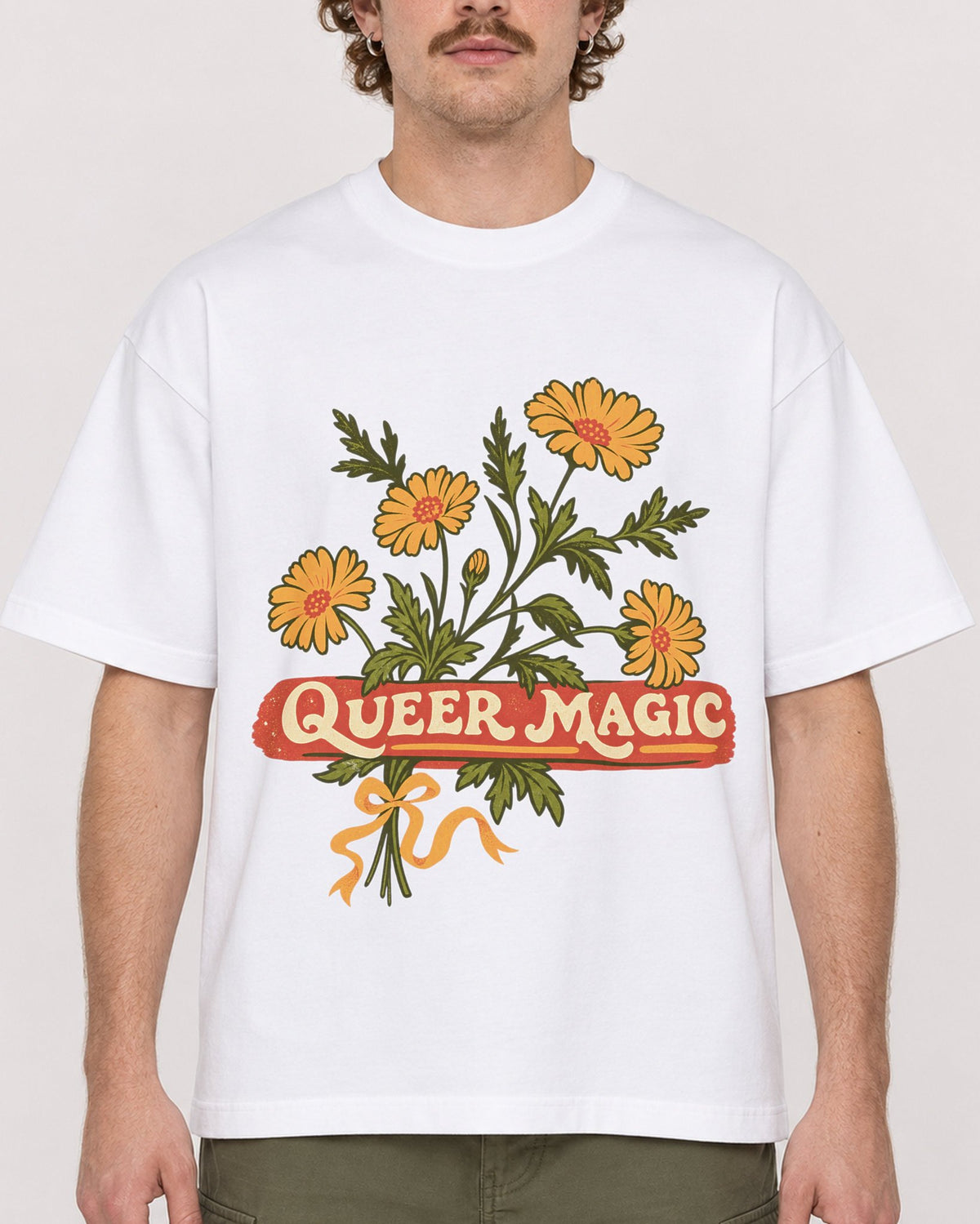 Mockup Boxy Heavyweight Tee White male close-up 09