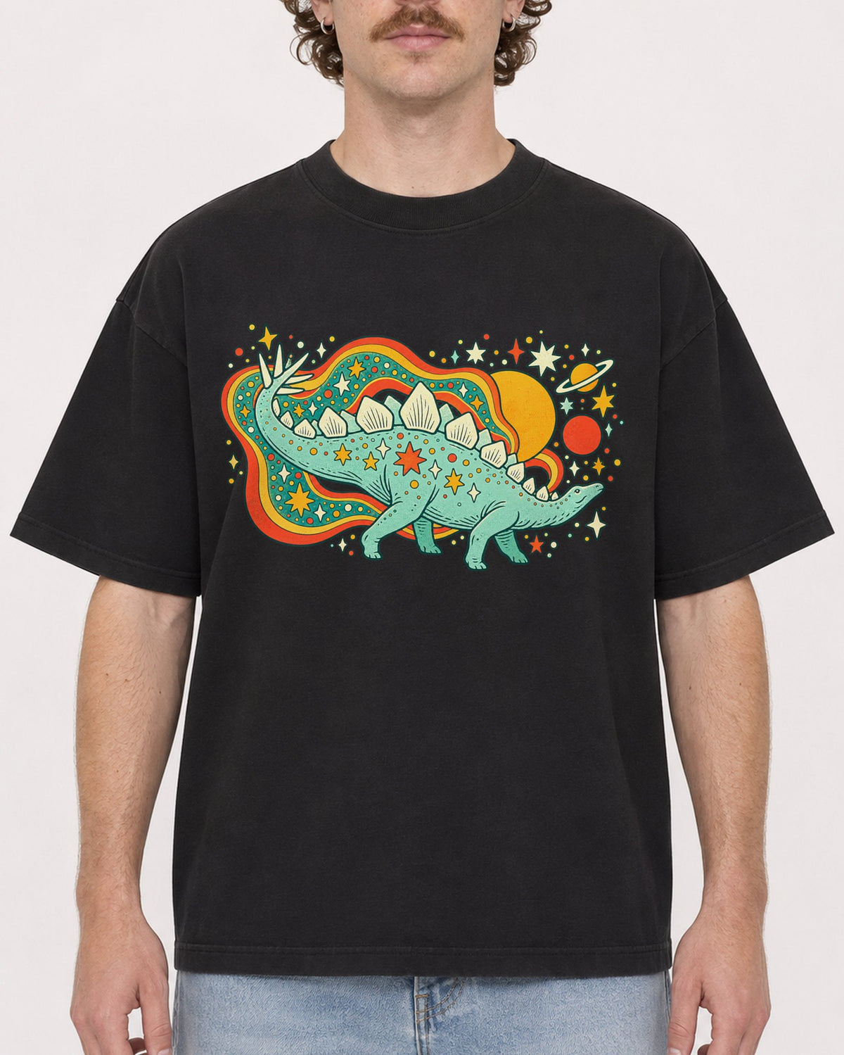 Mockup Boxy Heavyweight Tee Black male close-up 09