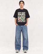 Mockup Boxy Heavyweight Tee Black female full-body 12