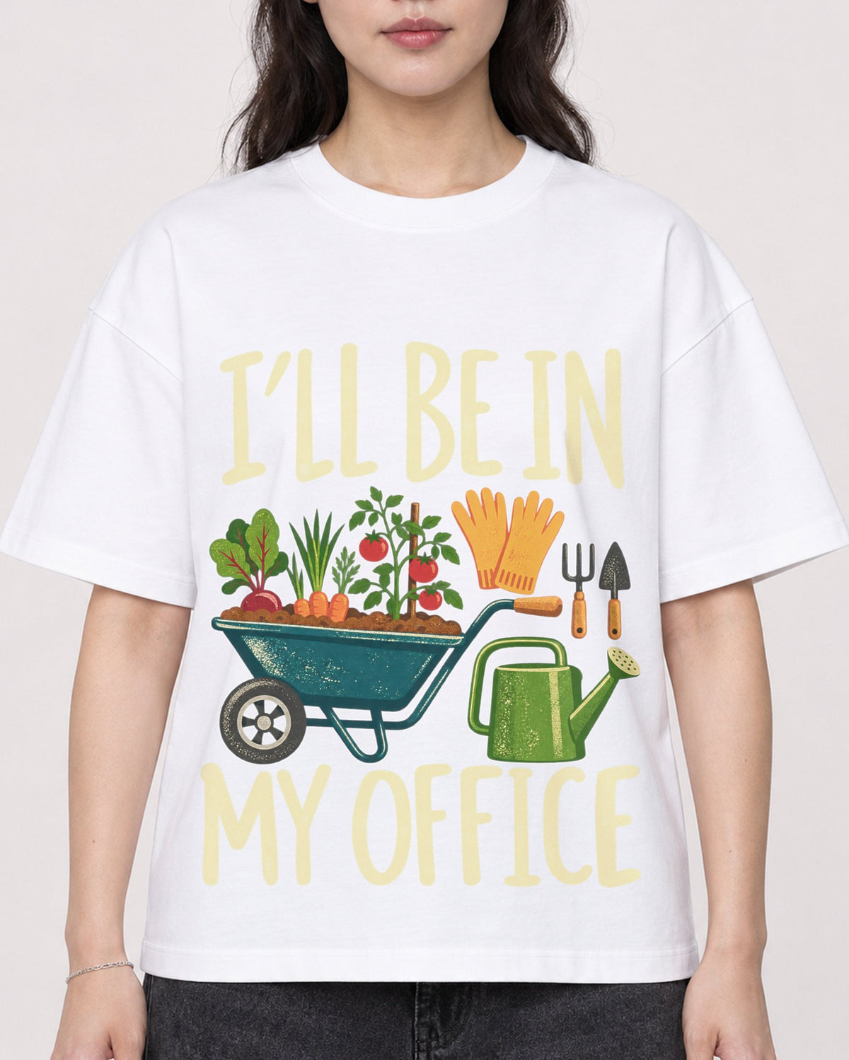 Mockup Boxy Heavyweight Tee White female close-up 03