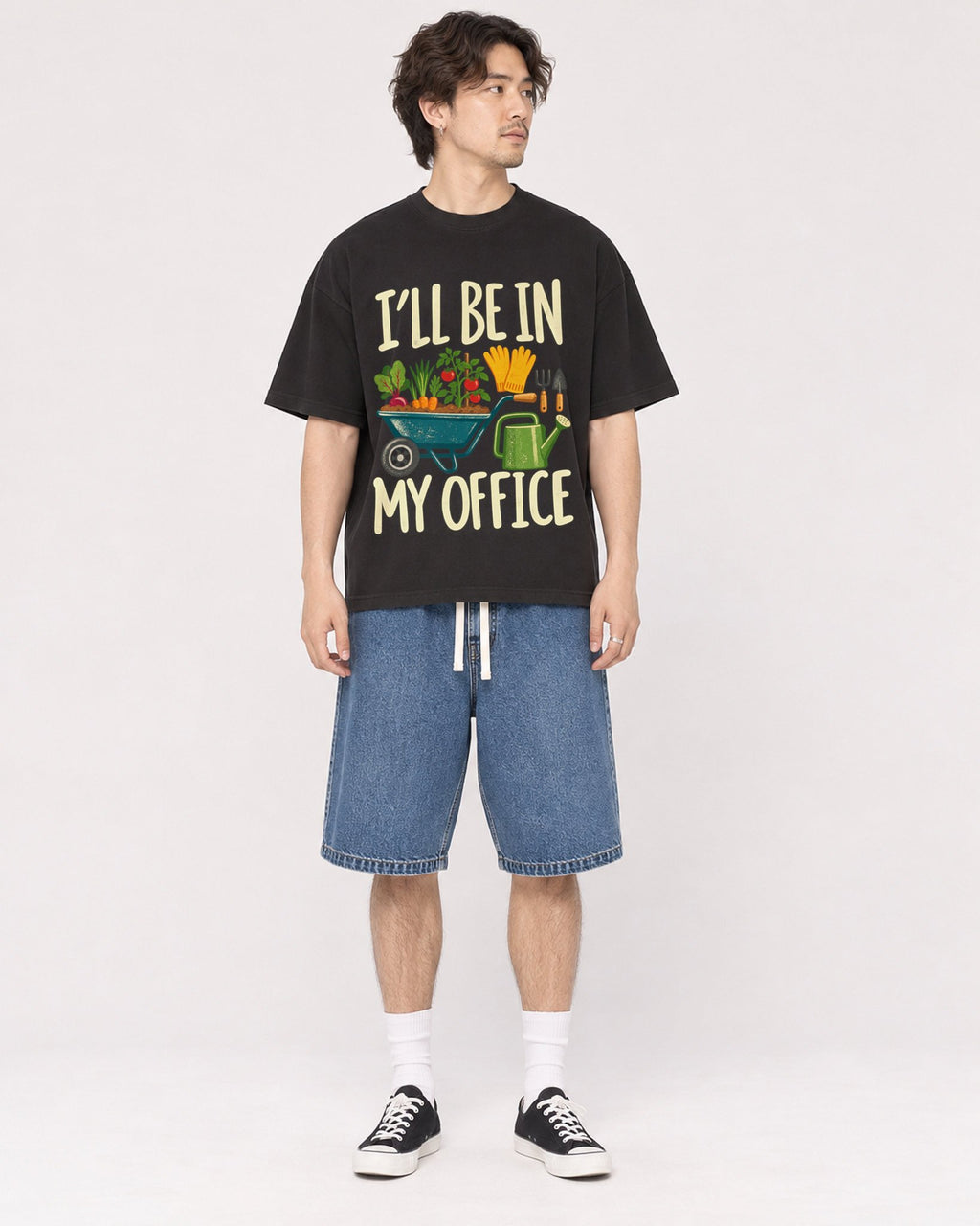 Mockup Boxy Heavyweight Tee Black male full-body 03