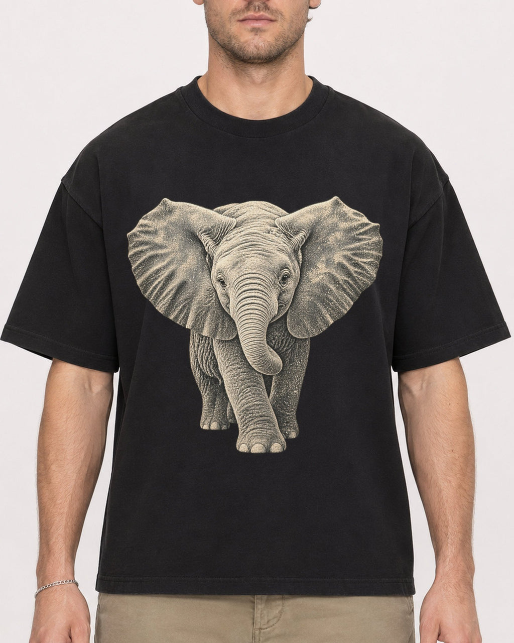 Mockup Boxy Heavyweight Tee Black male close-up 08