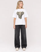 Mockup Boxy Heavyweight Tee White female full-body 08