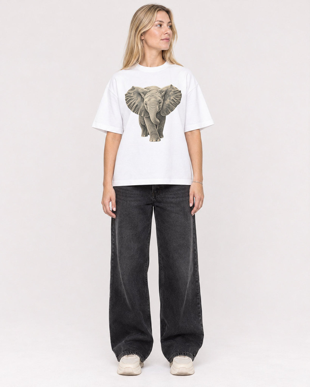 Mockup Boxy Heavyweight Tee White female full-body 08