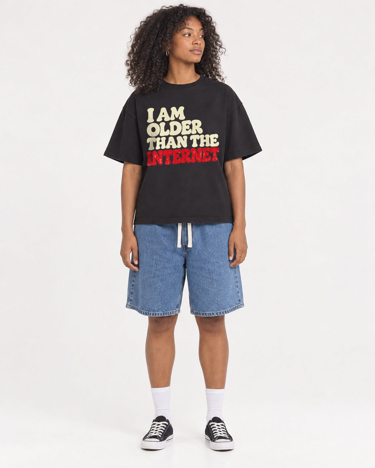 Mockup Boxy Heavyweight Tee Black female full-body 05