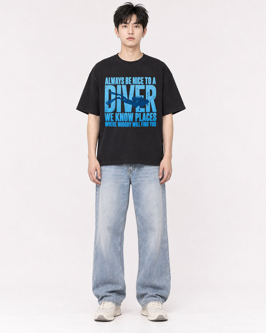 Mockup Boxy Heavyweight Tee Black male full-body 01