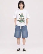 Mockup Boxy Heavyweight Tee White female full-body 11