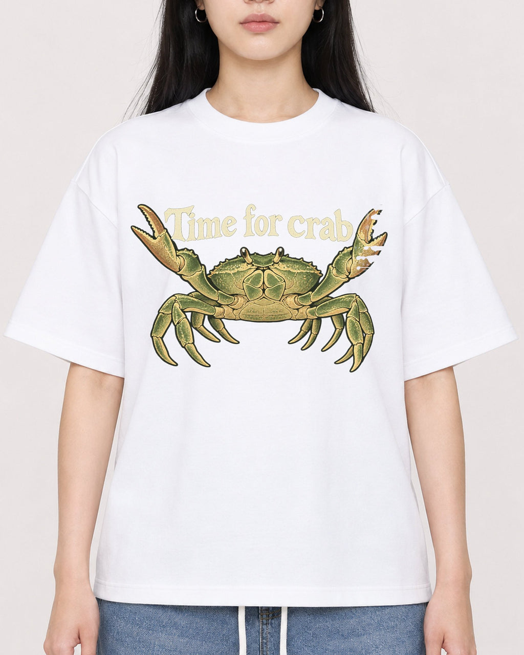 Mockup Boxy Heavyweight Tee White female close-up 01