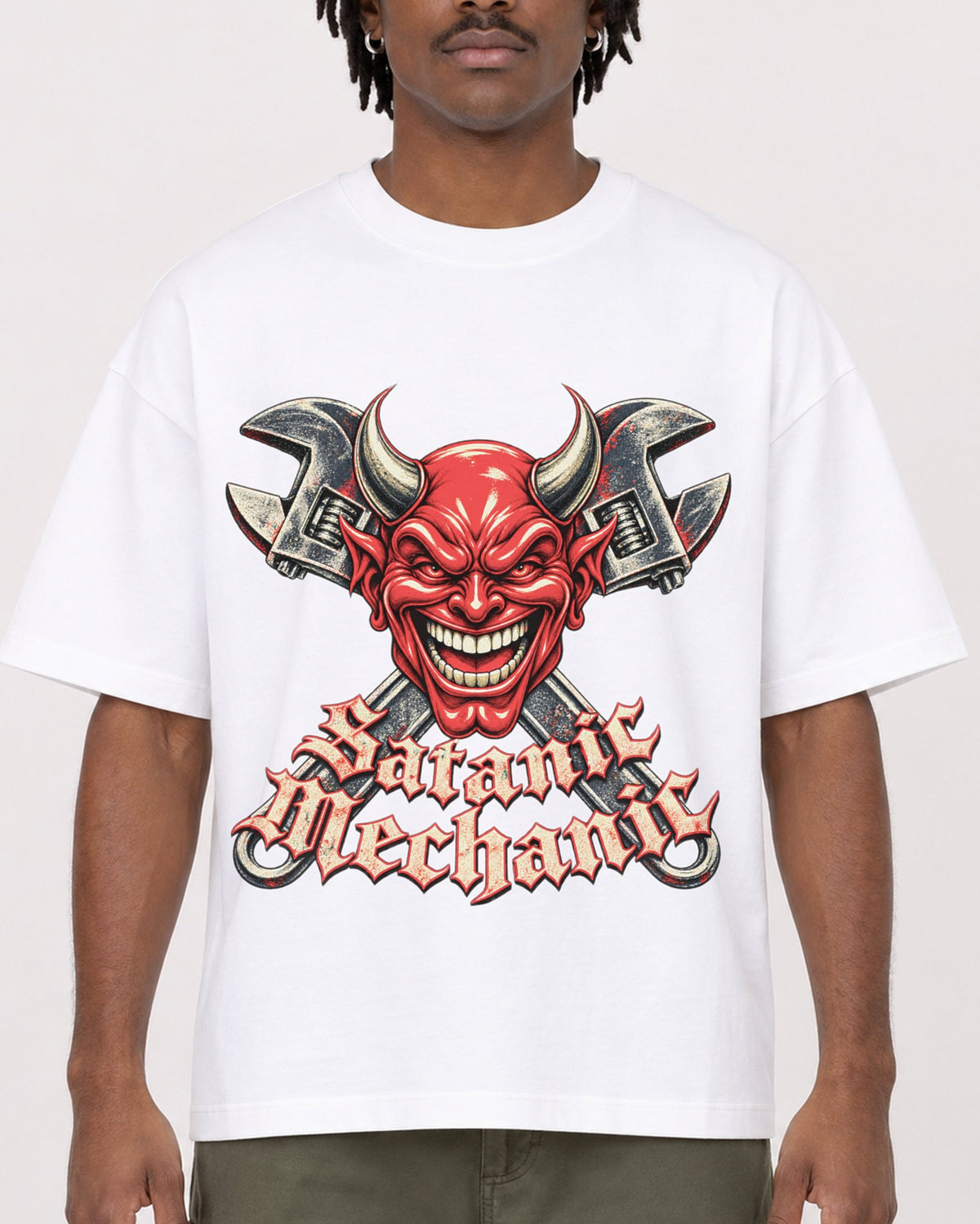Mockup Boxy Heavyweight Tee White male close-up 04