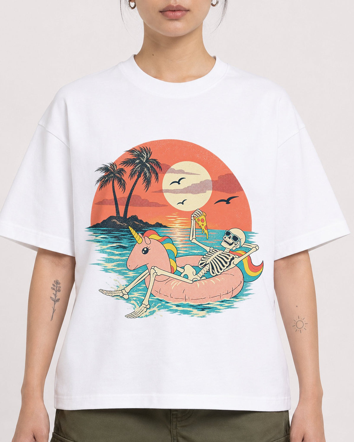Mockup Boxy Heavyweight Tee White female close-up 12