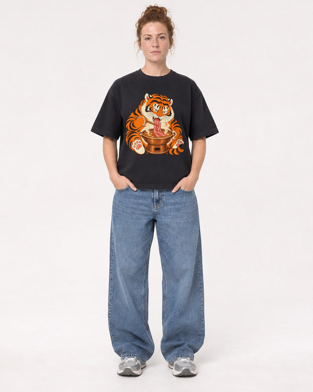 Mockup Boxy Heavyweight Tee Black female full-body 28