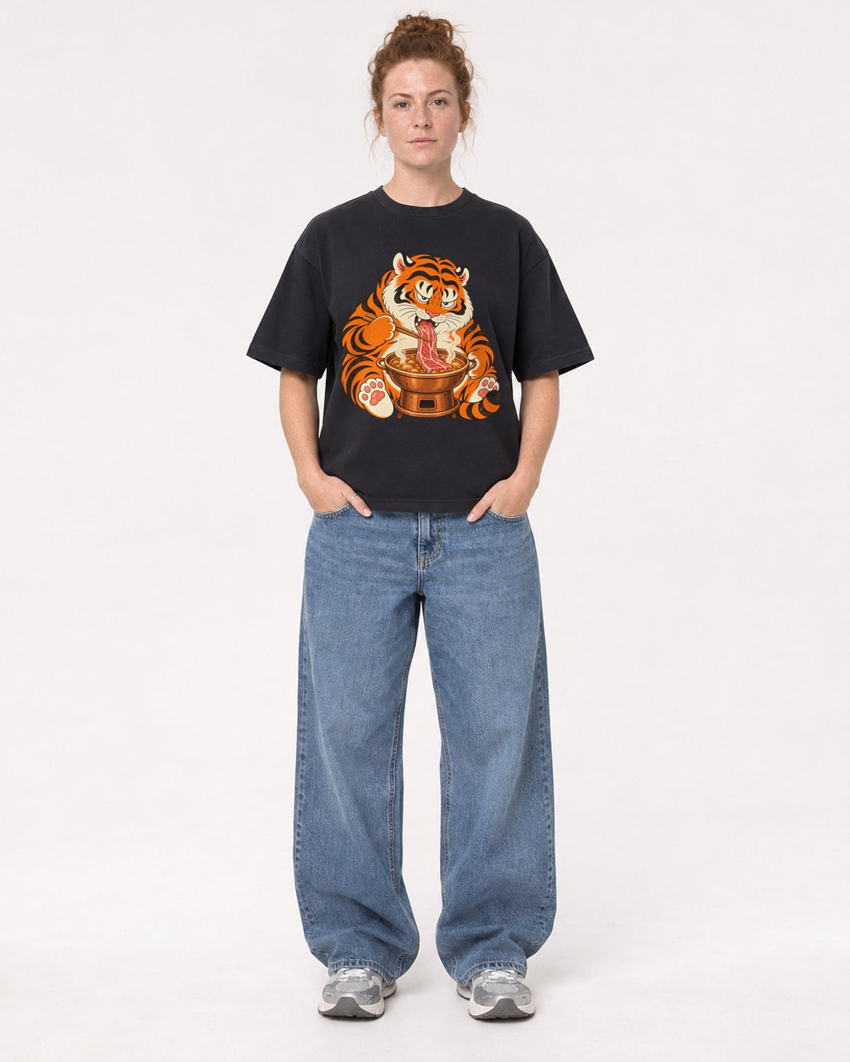 Mockup Boxy Heavyweight Tee Black female full-body 28