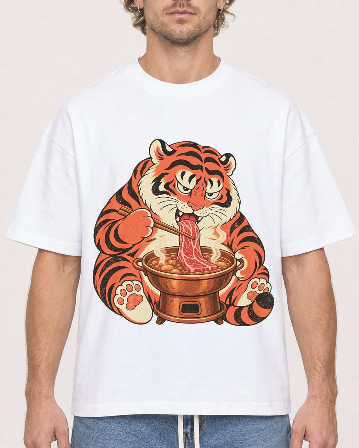 Mockup Boxy Heavyweight Tee White male close-up 28