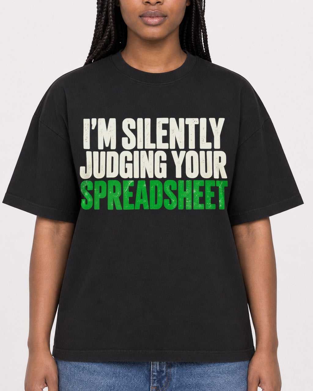 Mockup Boxy Heavyweight Tee Black female close-up 04
