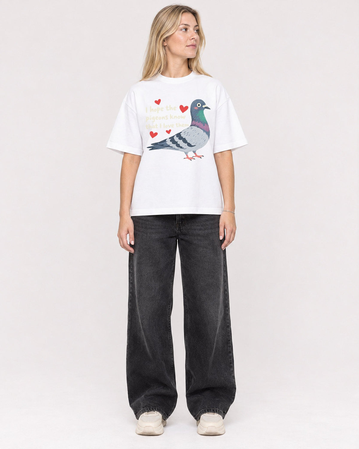Mockup Boxy Heavyweight Tee White female full-body 08