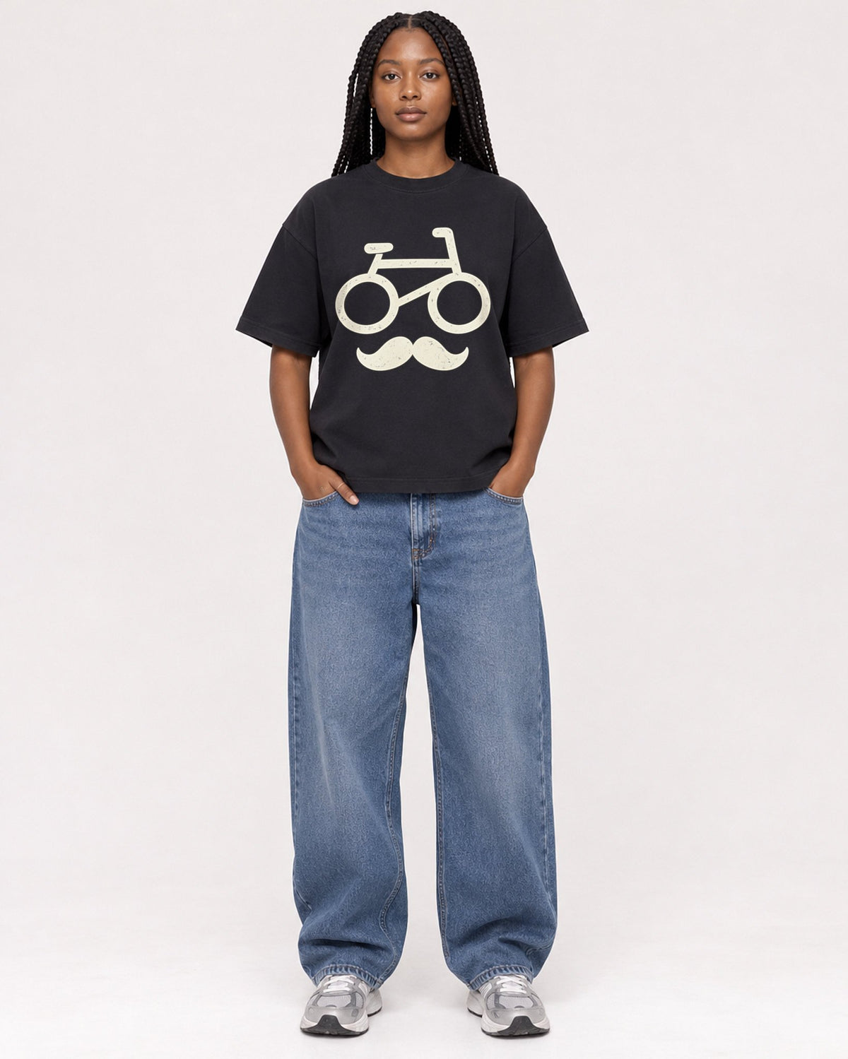 Mockup Boxy Heavyweight Tee Black female full-body 04