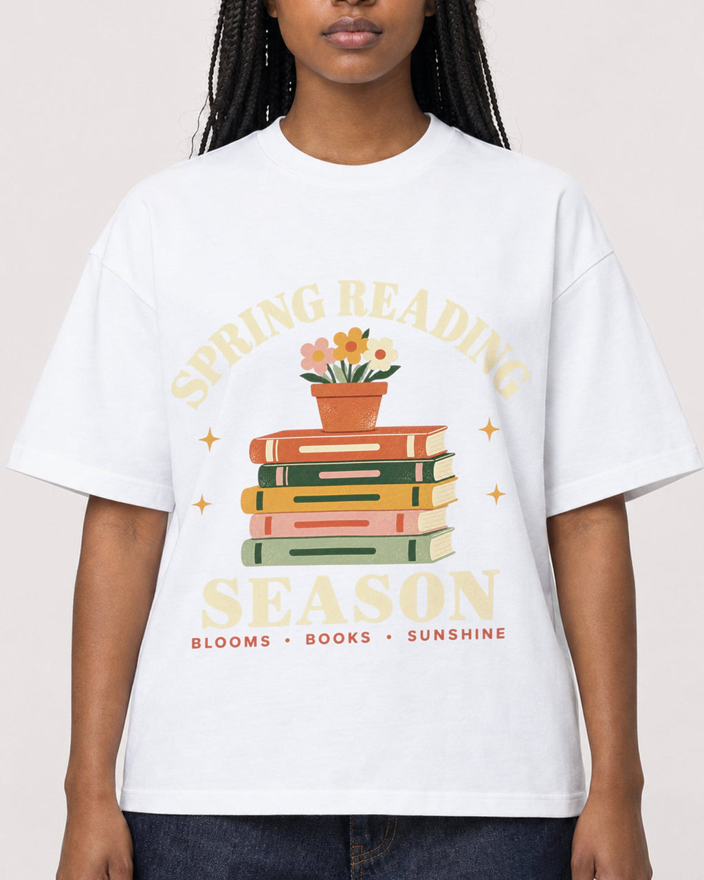 Mockup Boxy Heavyweight Tee White female close-up 04