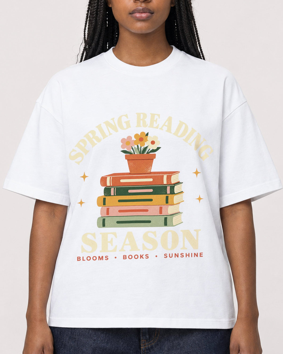 Mockup Boxy Heavyweight Tee White female close-up 04