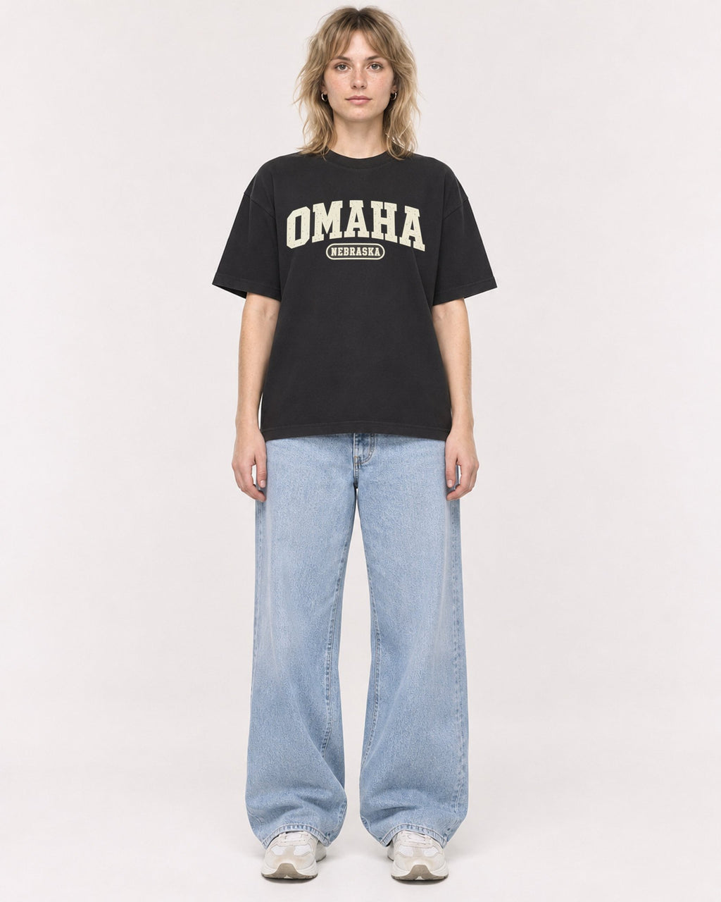Mockup Boxy Heavyweight Tee Black female full-body 19
