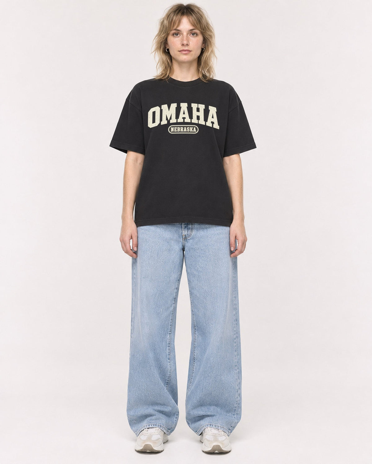 Mockup Boxy Heavyweight Tee Black female full-body 19