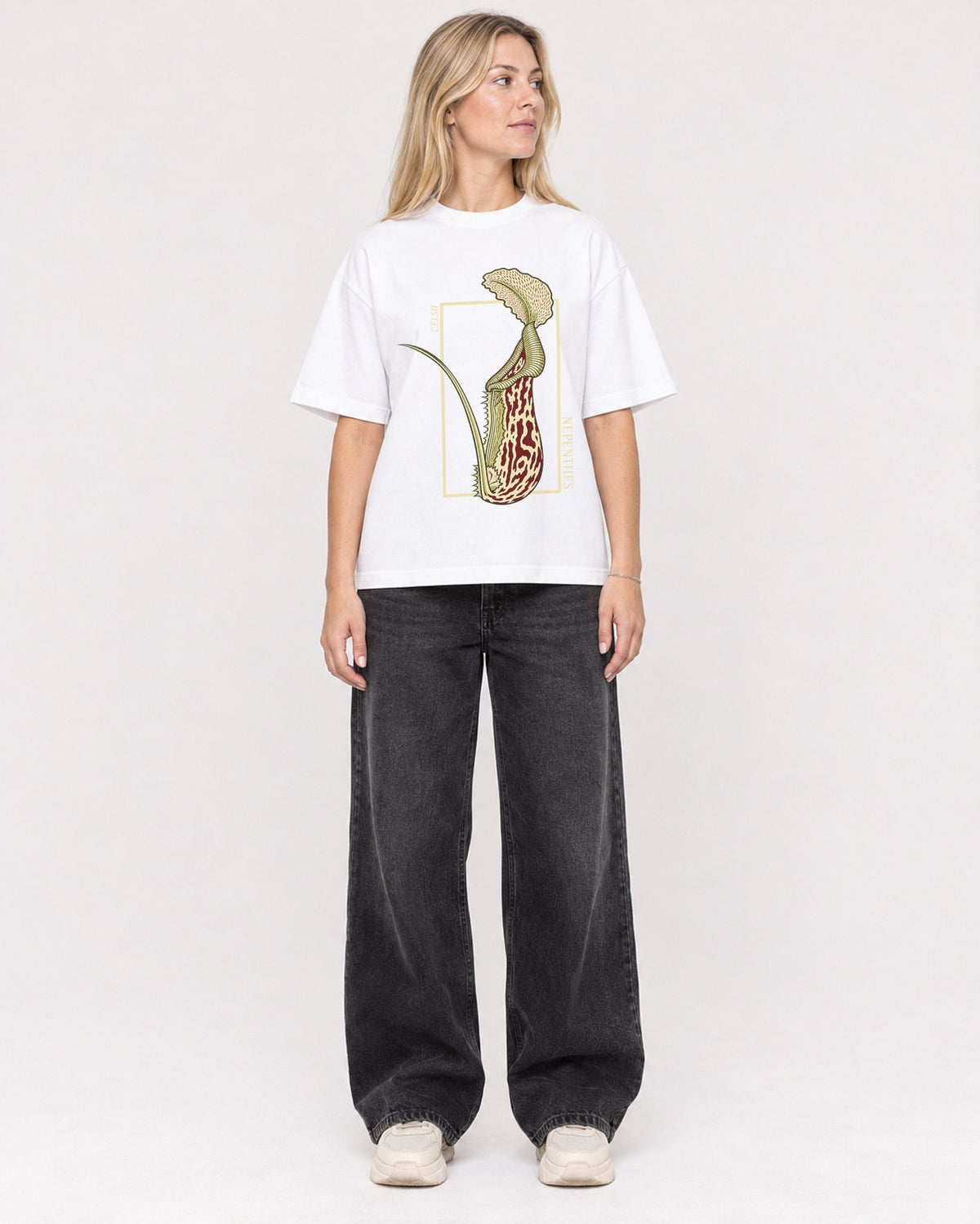 Mockup Boxy Heavyweight Tee White female full-body 08